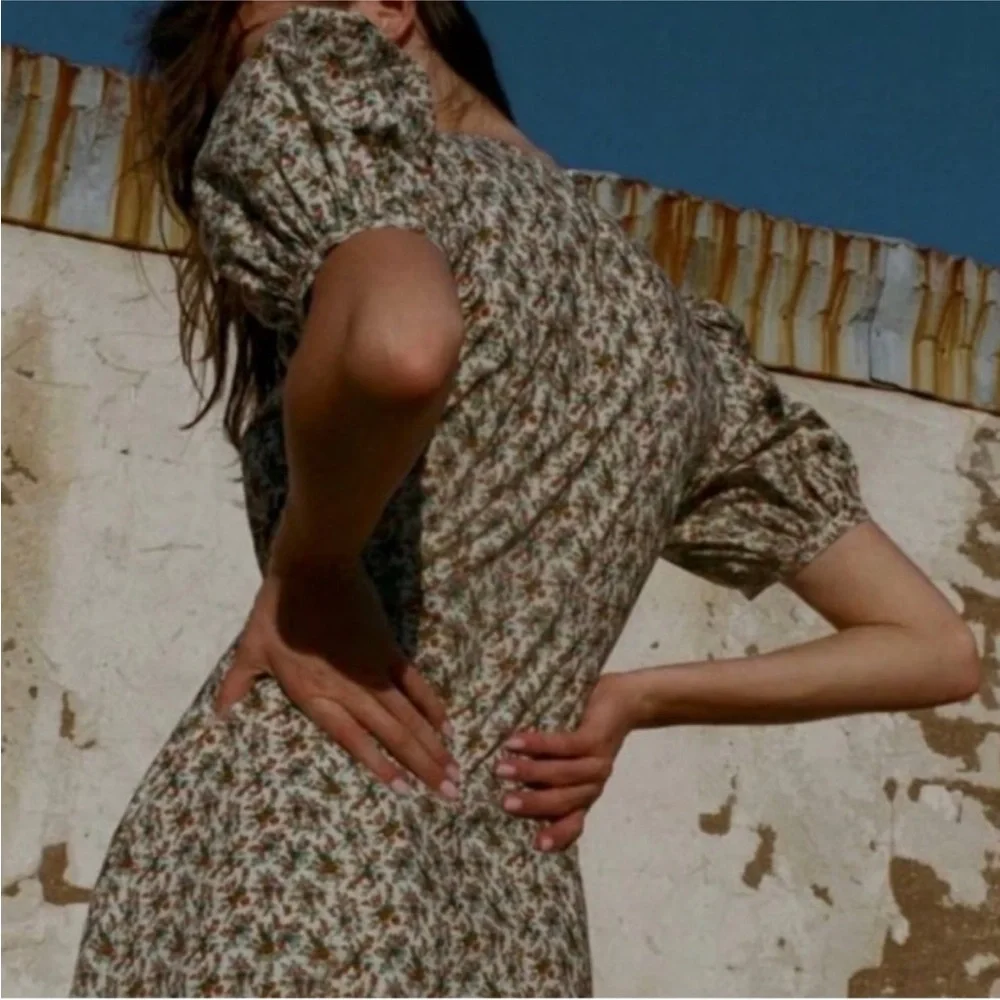 Blair Dress in Cream Fleurs D’avignon - Picture 4 of 9
